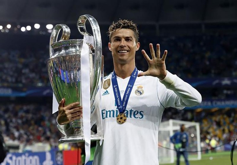 Cristiano Ronaldo mo loi muon tro ve, Real Madrid ra phan quyet-Hinh-3