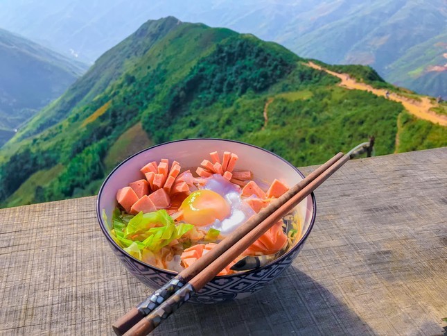 Ve Ha Giang mua san may, hoa minh trong binh yen nui doi-Hinh-2