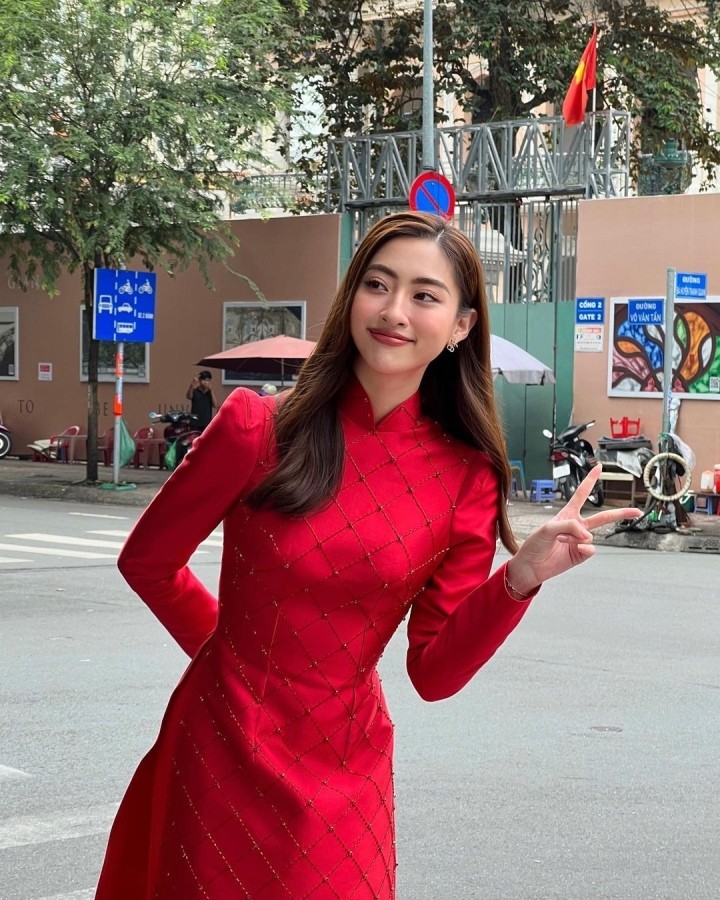 Hoa hau Luong Thuy Linh mac 'kin' khi tro thanh giang vien-Hinh-5