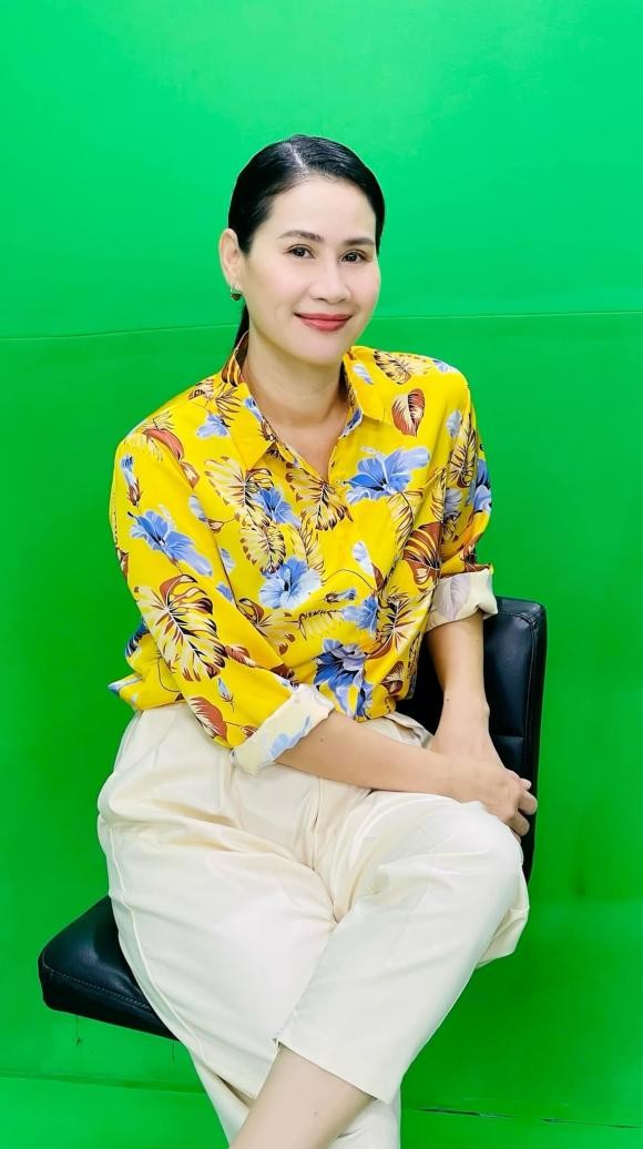 Than Thuy Ha khoe nha tang me dip cuoi nam-Hinh-7