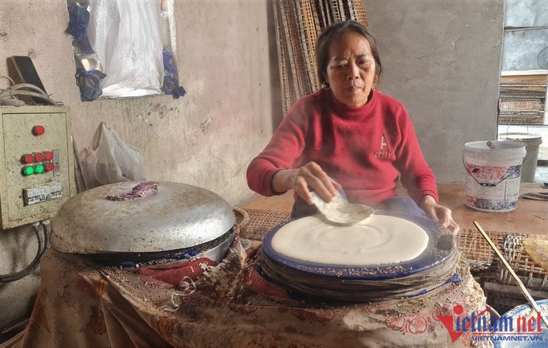 Tat bat den dem van khong du banh da ban Tet Nguyen Dan-Hinh-4