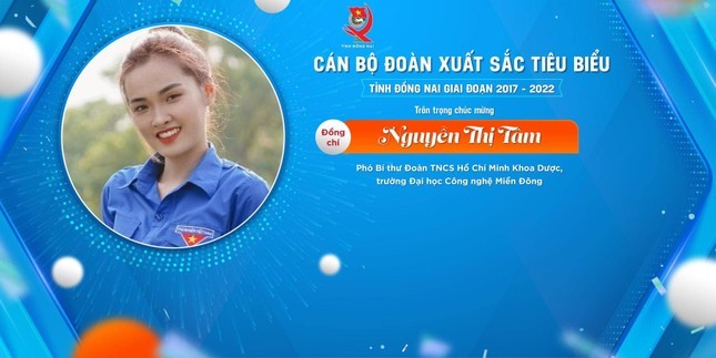 Nu Pho Bi thu Doan truong Dai hoc tinh nguyen len duong nhap ngu