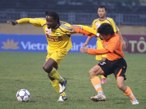 Song Lam Nghe An va dau an cac ngoai binh tham gia V.League-Hinh-2