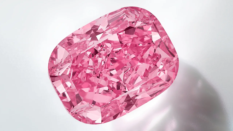 Viên kim cương được đặt tên là Màu hồng vĩnh cửu (Eternal Pink).