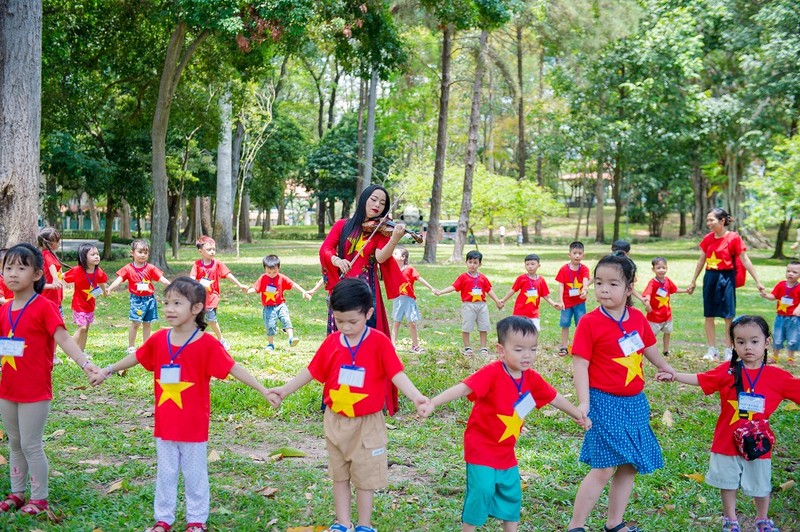 Violon Trinh Minh Hien ra MV 