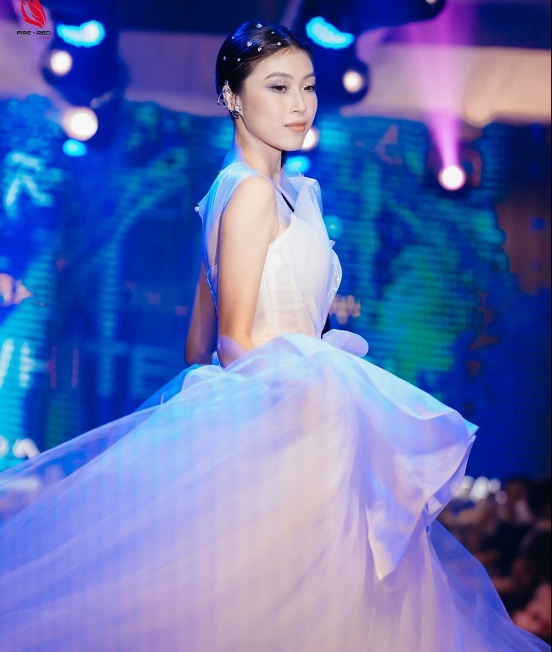 Thi sinh IELTS 8.0 gay chu y o Miss Grand Vietnam 2023