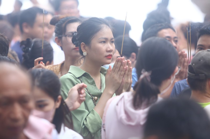 Phu Tay Ho dong nghet trong ngay dau tien cua thang “co hon“-Hinh-15