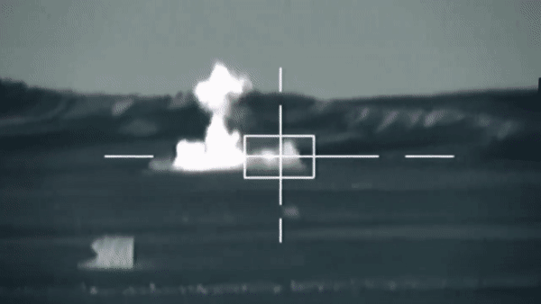 Tai sao Nga lenh cho UAV tu sat Lancet pha huy chien tang T-90M?-Hinh-14