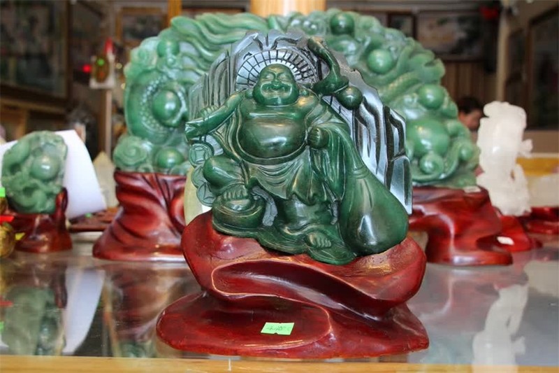 Đặt tượng Phật Di Lặc ở vị trí nào trong nhà để hút tài lộc?