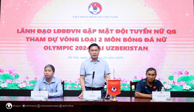 Lanh dao LDBDVN dong vien tuyen nu Viet Nam truoc VL Olympic Paris 2024-Hinh-3