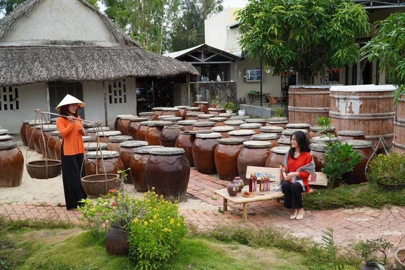 Phat hien lang chai gan Hoi An, co le cung to nghe 1 nam 1 lan-Hinh-6