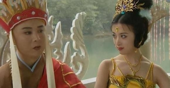 Ly do yeu quai nam khong bien thanh my nu quyen ru Duong Tang-Hinh-2