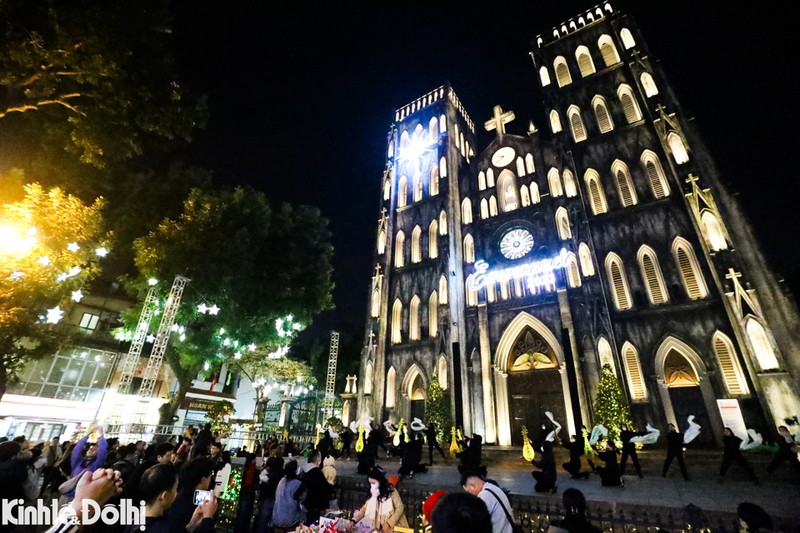 Giai nghia ngoi sao, dong chu va hang da tai Nha tho Lon Ha Noi-Hinh-19