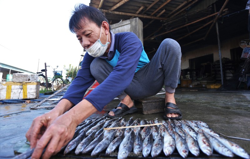 Tat bat lang nuong ca o vung bien Ha Tinh dip giap Tet-Hinh-4