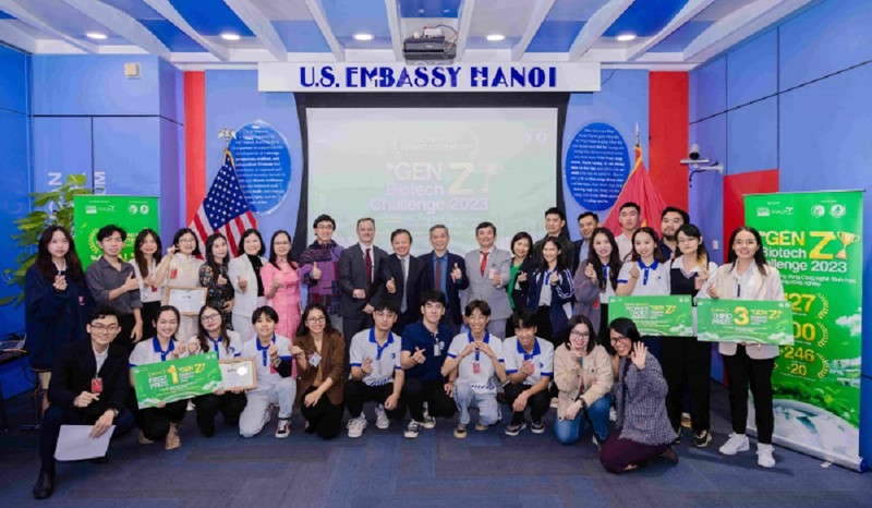 Trao giải cuộc thi GenZ Biotech Challenge 2023 - Hình 3 Trao giai cuoc thi GenZ Biotech Challenge 2023-Hinh-3