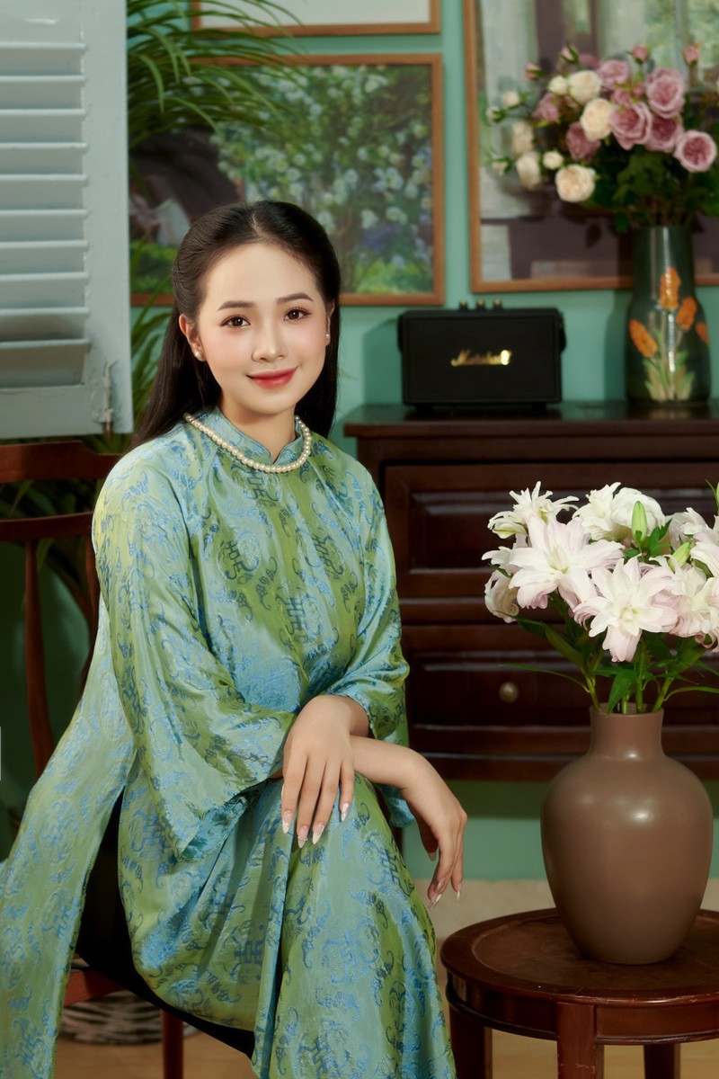 Nang mau anh Gen Z dam tham trong bo anh don Xuan-Hinh-8