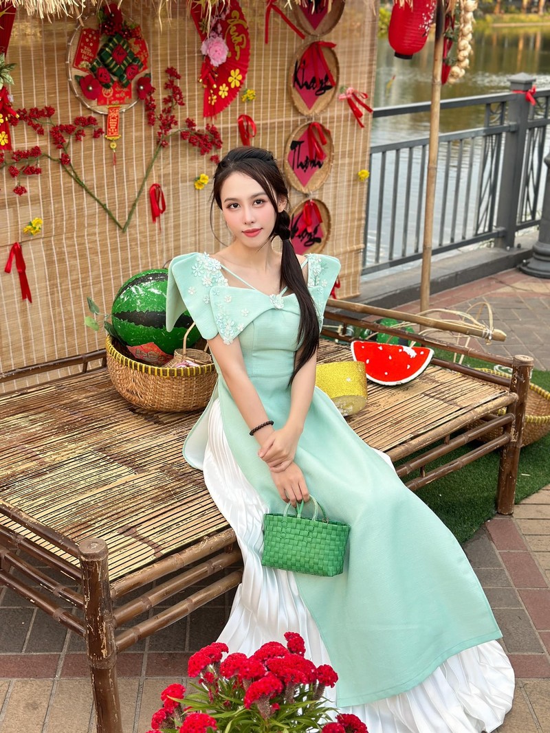 Do My Linh va chong mac ao dai du xuan-Hinh-8