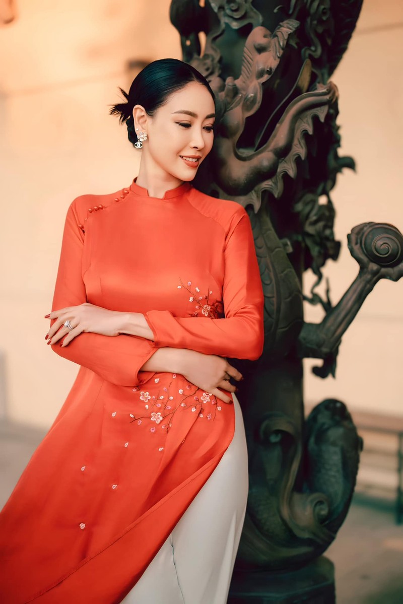 Hoa hau Tieu Vy, Thanh Thuy mac ao dai du xuan-Hinh-10