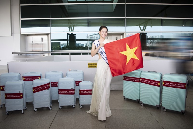 Hoa hau Mai Phuong mang 140kg hanh ly den An Do thi Miss World-Hinh-2