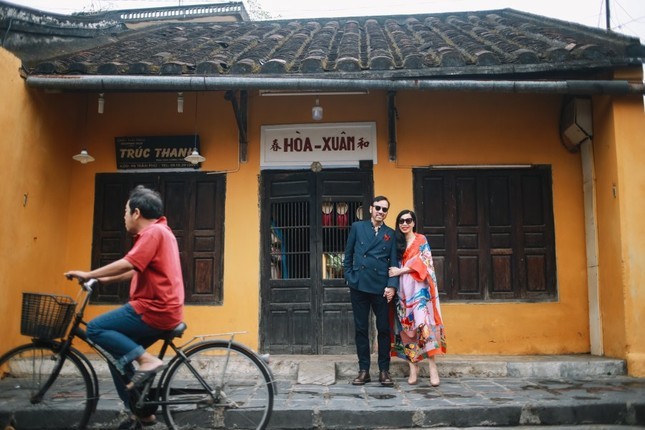 Hoi An tro thanh noi trang mat ly tuong cho cac cap doi