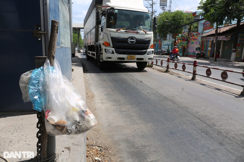 Can canh loat tram thu phi bo hoang thanh 