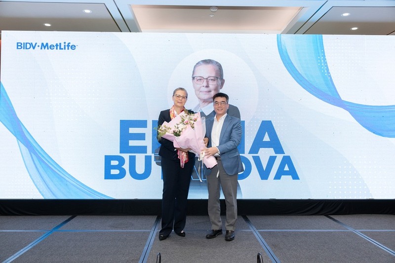 Ba Elena Butarova tro thanh tan Tong Giam Doc BIDV MetLife