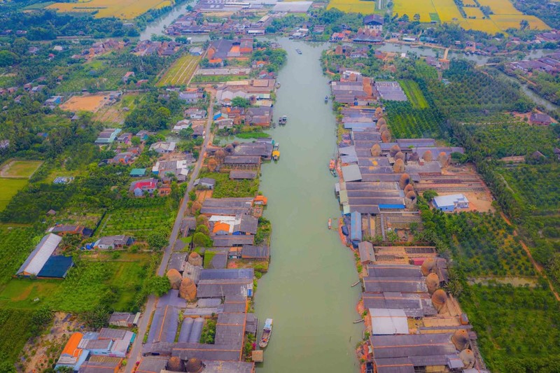 Sac mau “vuong quoc gach gom” Vinh Long tu tren cao