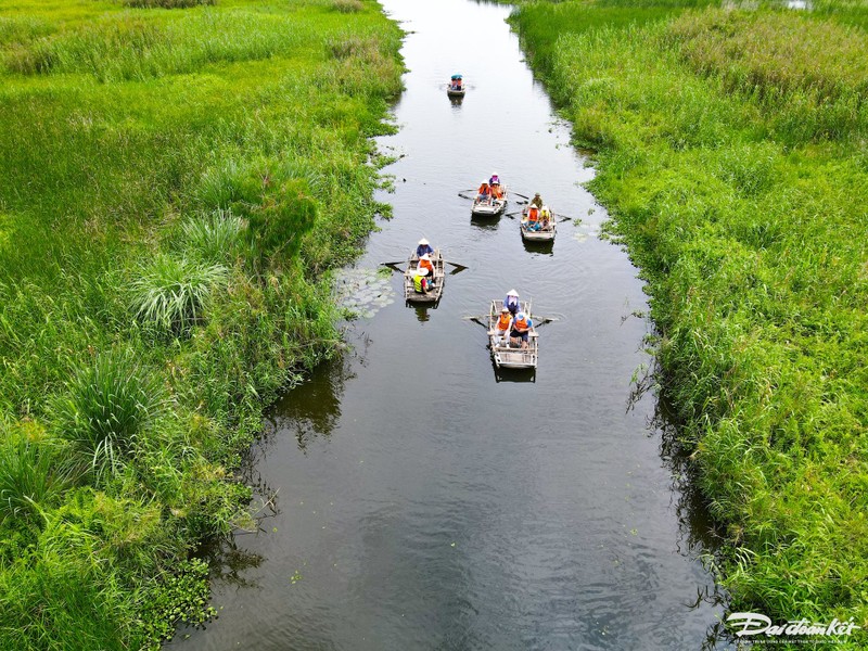 Kham pha khu bao ton dat ngap nuoc Van Long-Hinh-6