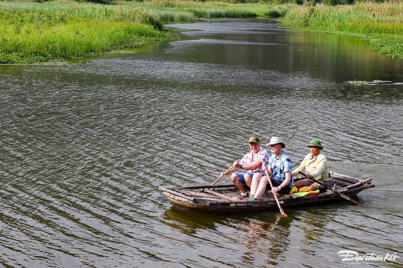 Kham pha khu bao ton dat ngap nuoc Van Long-Hinh-7