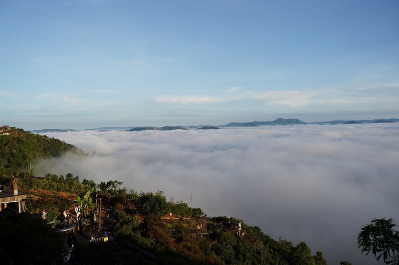 Ngam binh minh giua 