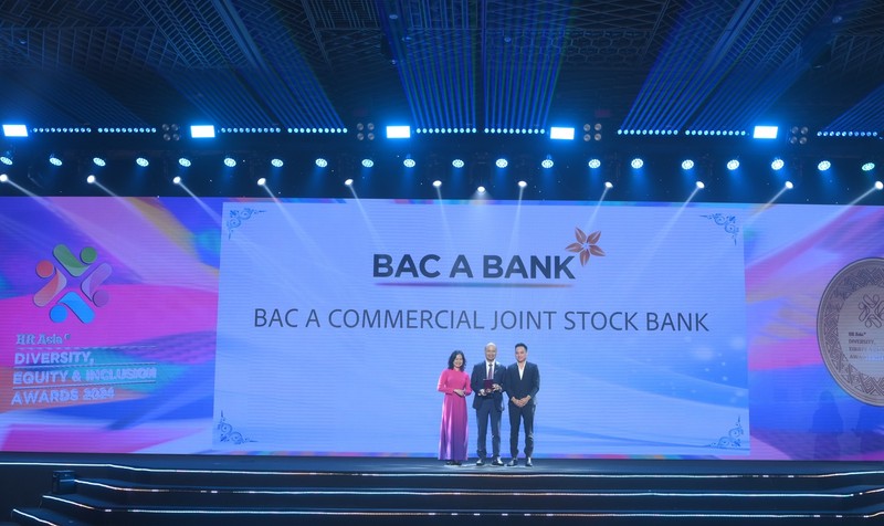 BAC A BANK tiep tuc duoc vinh danh la “Noi lam viec tot nhat chau A 2024”-Hinh-3