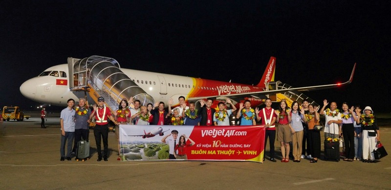 Vietjet va hanh trinh 10 nam ket noi Buon Ma Thuot - Vinh  voi hon 5.000 chuyen bay