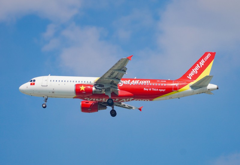 Tri an khach hang, Vietjet khuyen mai giam 20% ve Eco suot thang-Hinh-4