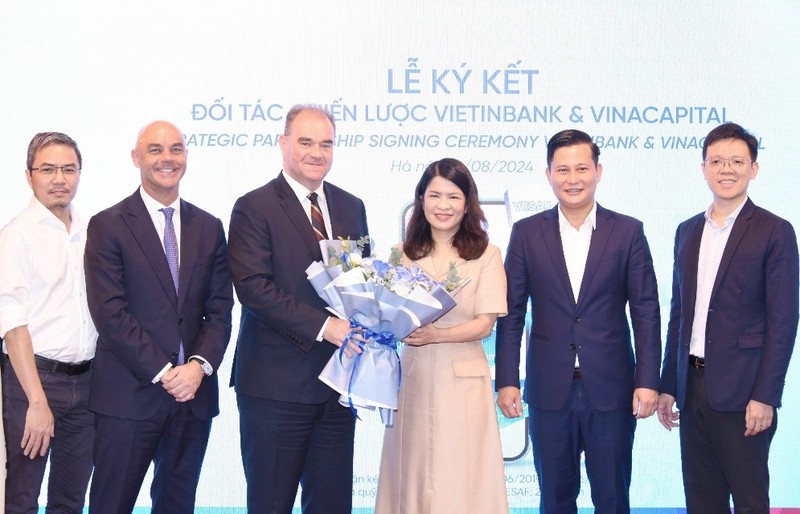 VietinBank va VinaCapital ky ket hop tac chien luoc-Hinh-2