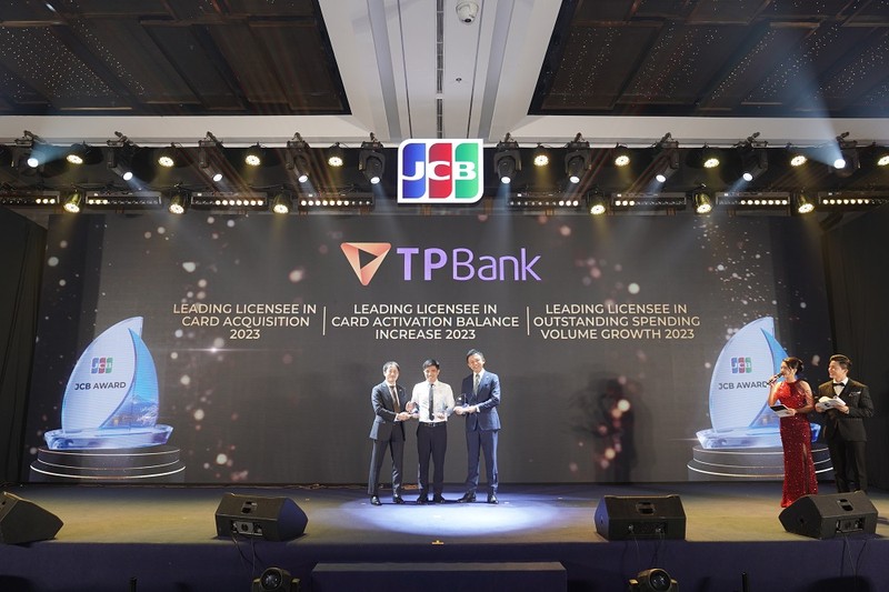 The TPBank JCB Cashback duoc san don nho bo dac quyen Platinum hap dan