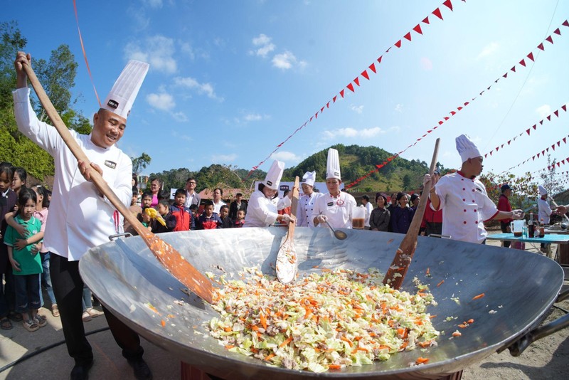 CHIN-SU mang chao com co thit dac biet len vung cao-Hinh-4