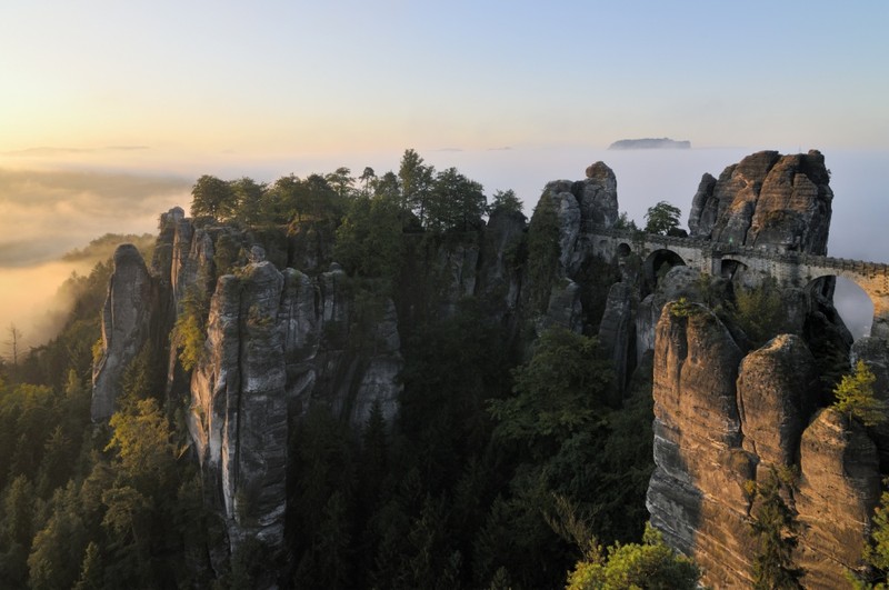 Kham pha nhung duong bien gioi quai di nhat hanh tinh