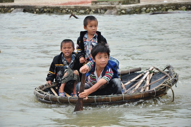 Khoanh khac vang nhung dua tre mien song nuoc-Hinh-2