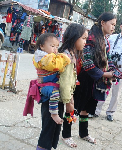 Chanh long xot xa anh nhung em be ban hang rong-Hinh-3