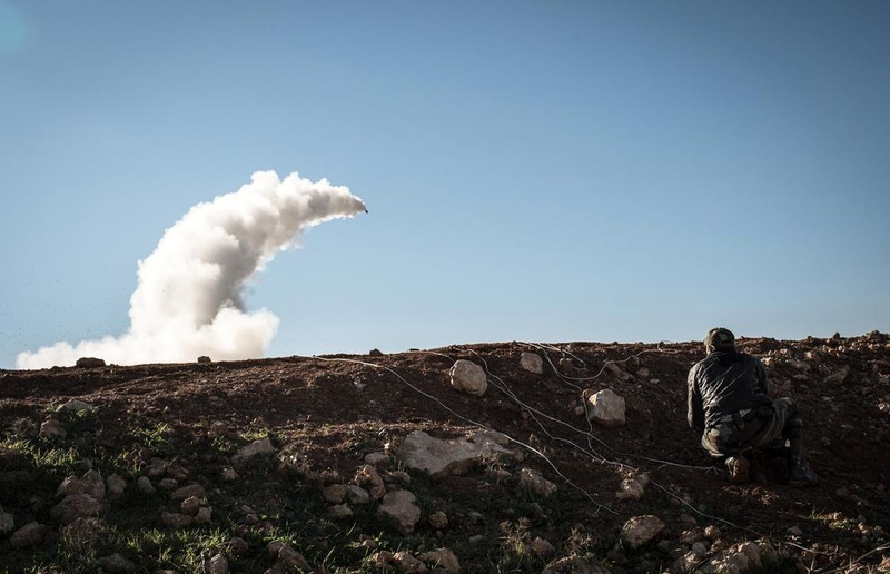 Ngo ngang loat vu khi “tu trong” tren chien truong Syria-Hinh-3