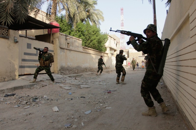 Quan sat Quan doi Iraq huan luyen tan binh danh IS-Hinh-7