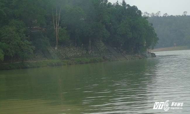 Huyen tich ve rua than khong lo duoi dong Huong Giang