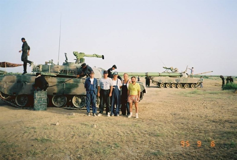 Cuc hiem canh xe tang T-80UD do suc tang Trung Quoc-Hinh-6