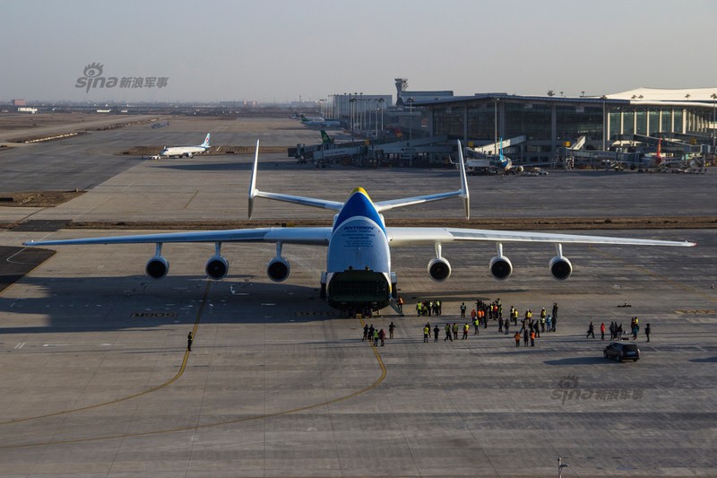 Trung Quoc them khat dong co khong lo cua sieu co An-225-Hinh-7