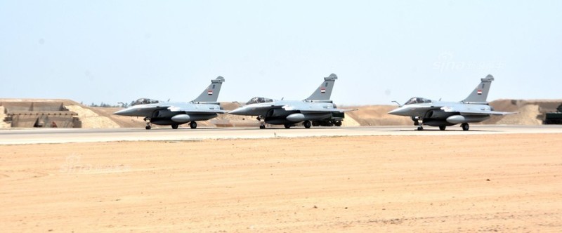 Them 3 sieu tiem kich Rafale den voi Ai Cap-Hinh-3