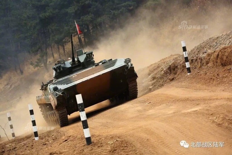 To tuong xe chien dau bo binh Type 86A Trung Quoc-Hinh-8