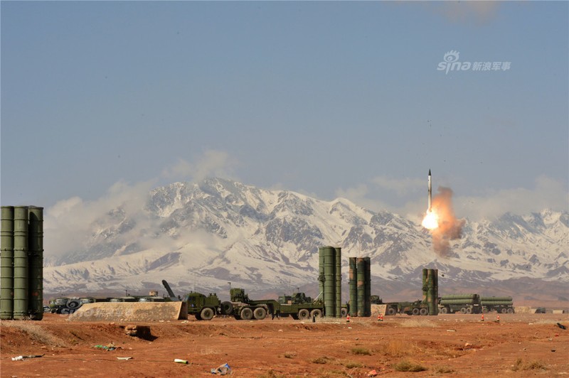 Cang thang canh Trung Quoc khai hoa ten lua S-300PMU2 o at-Hinh-4