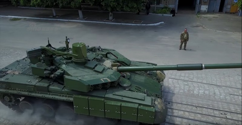 Tham day chuyen san xuat xe tang T-84 Ukraine-Hinh-5