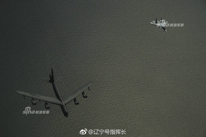 Muc kich may bay Su-27 danh chan &quot;phao dai bay&quot; B-52, B-1B-Hinh-2