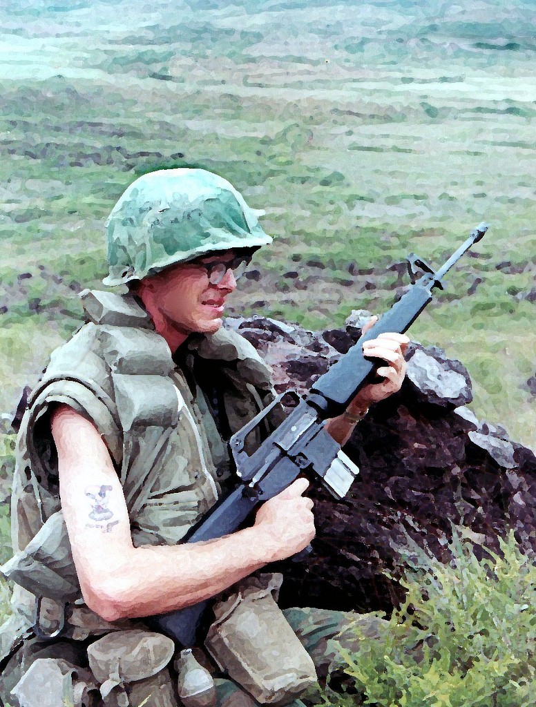 Tai sao My dung bang dan AK-47 cho M16 trong CT Viet Nam?